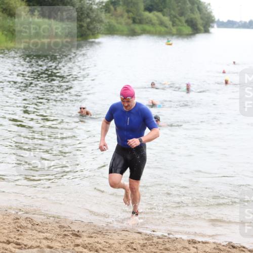 21.06.2026 - 29. Vierlanden-Triathlon Andreas Tolksdorf http://msf.ph/oto/9849072 21.06.2026 09:58:09 Schwimmen 334, 345, 360, 373 meine-sportfotos.de