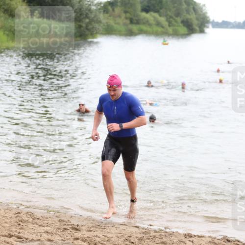 21.06.2026 - 29. Vierlanden-Triathlon Andreas Tolksdorf http://msf.ph/oto/9849074 21.06.2026 09:58:09 Schwimmen 334, 345, 360, 373 meine-sportfotos.de