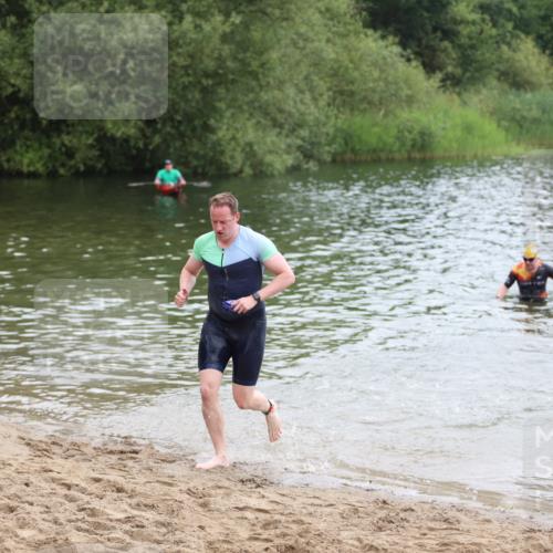21.06.2026 - 29. Vierlanden-Triathlon Andreas Tolksdorf http://msf.ph/oto/9849117 21.06.2026 09:58:32 Schwimmen 309, 320, 358, 359 meine-sportfotos.de