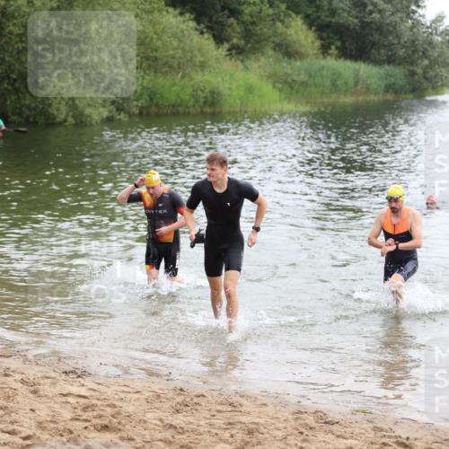 21.06.2026 - 29. Vierlanden-Triathlon Andreas Tolksdorf http://msf.ph/oto/9849125 21.06.2026 09:58:38 Schwimmen 309, 358, 359 meine-sportfotos.de