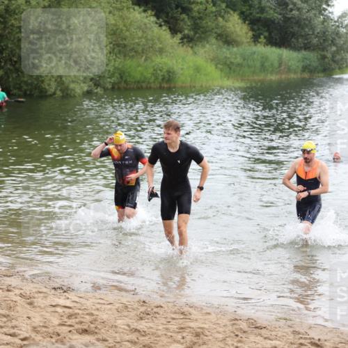 21.06.2026 - 29. Vierlanden-Triathlon Andreas Tolksdorf http://msf.ph/oto/9849126 21.06.2026 09:58:38 Schwimmen 309, 358, 359 meine-sportfotos.de