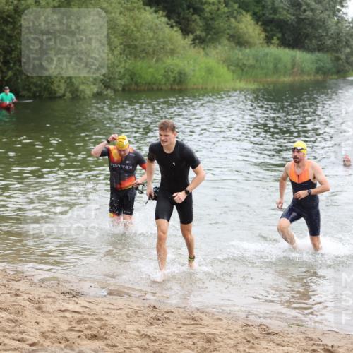 21.06.2026 - 29. Vierlanden-Triathlon Andreas Tolksdorf http://msf.ph/oto/9849130 21.06.2026 09:58:38 Schwimmen 309, 358, 359 meine-sportfotos.de