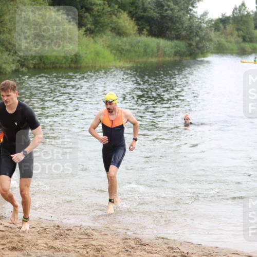21.06.2026 - 29. Vierlanden-Triathlon Andreas Tolksdorf http://msf.ph/oto/9849135 21.06.2026 09:58:39 Schwimmen 309, 358, 359 meine-sportfotos.de