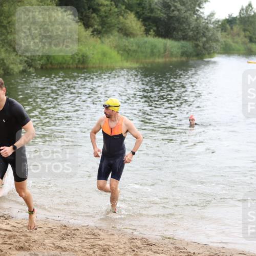 21.06.2026 - 29. Vierlanden-Triathlon Andreas Tolksdorf http://msf.ph/oto/9849137 21.06.2026 09:58:40 Schwimmen 309, 358, 359, 371 meine-sportfotos.de