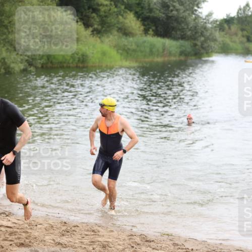 21.06.2026 - 29. Vierlanden-Triathlon Andreas Tolksdorf http://msf.ph/oto/9849138 21.06.2026 09:58:40 Schwimmen 309, 358, 359, 371 meine-sportfotos.de