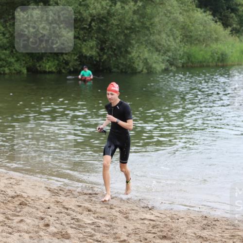 21.06.2026 - 29. Vierlanden-Triathlon Andreas Tolksdorf http://msf.ph/oto/9849152 21.06.2026 09:58:52 Schwimmen 371 meine-sportfotos.de
