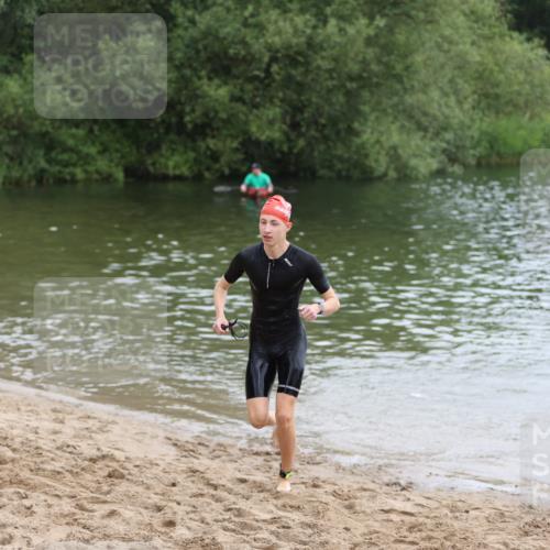 21.06.2026 - 29. Vierlanden-Triathlon Andreas Tolksdorf http://msf.ph/oto/9849158 21.06.2026 09:58:52 Schwimmen 371 meine-sportfotos.de