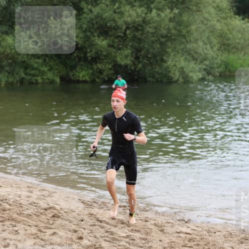 21.06.2026 - 29. Vierlanden-Triathlon Andreas Tolksdorf http://msf.ph/oto/9849159 21.06.2026 09:58:52 Schwimmen 371 meine-sportfotos.de