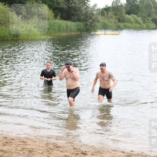21.06.2026 - 29. Vierlanden-Triathlon Andreas Tolksdorf http://msf.ph/oto/9849160 21.06.2026 09:59:04 Schwimmen 303, 325, 356 meine-sportfotos.de