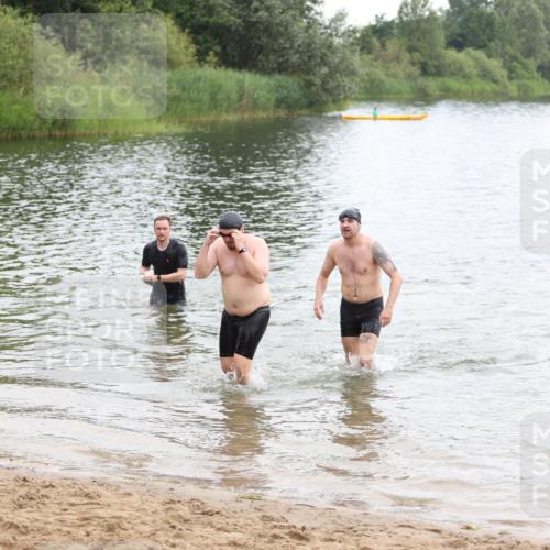 21.06.2026 - 29. Vierlanden-Triathlon Andreas Tolksdorf http://msf.ph/oto/9849166 21.06.2026 09:59:04 Schwimmen 303, 325, 356 meine-sportfotos.de