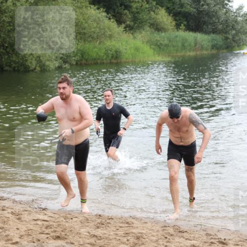 21.06.2026 - 29. Vierlanden-Triathlon Andreas Tolksdorf http://msf.ph/oto/9849180 21.06.2026 09:59:07 Schwimmen 303, 325, 356 meine-sportfotos.de