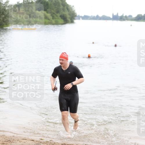 21.06.2026 - 29. Vierlanden-Triathlon Andreas Tolksdorf http://msf.ph/oto/9849187 21.06.2026 09:59:44 Schwimmen 313 meine-sportfotos.de