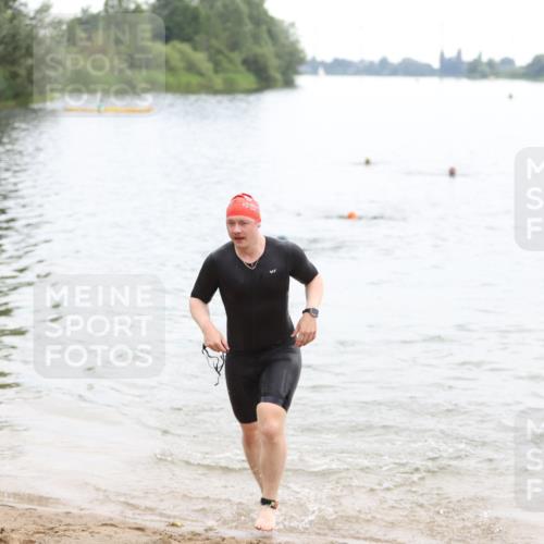 21.06.2026 - 29. Vierlanden-Triathlon Andreas Tolksdorf http://msf.ph/oto/9849190 21.06.2026 09:59:44 Schwimmen 313 meine-sportfotos.de