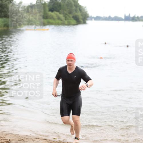 21.06.2026 - 29. Vierlanden-Triathlon Andreas Tolksdorf http://msf.ph/oto/9849192 21.06.2026 09:59:44 Schwimmen 313 meine-sportfotos.de
