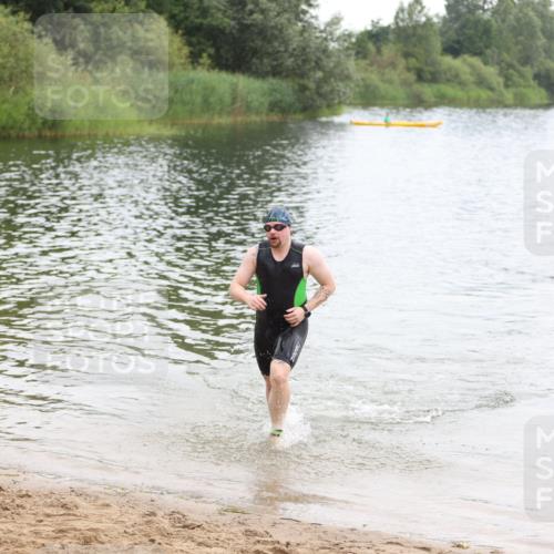 21.06.2026 - 29. Vierlanden-Triathlon Andreas Tolksdorf http://msf.ph/oto/9849200 21.06.2026 09:59:57 Schwimmen 338 meine-sportfotos.de