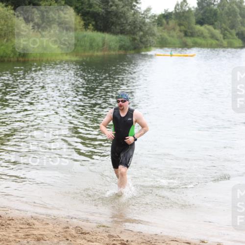 21.06.2026 - 29. Vierlanden-Triathlon Andreas Tolksdorf http://msf.ph/oto/9849201 21.06.2026 09:59:57 Schwimmen 338 meine-sportfotos.de