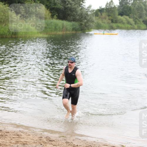 21.06.2026 - 29. Vierlanden-Triathlon Andreas Tolksdorf http://msf.ph/oto/9849205 21.06.2026 09:59:57 Schwimmen 338 meine-sportfotos.de