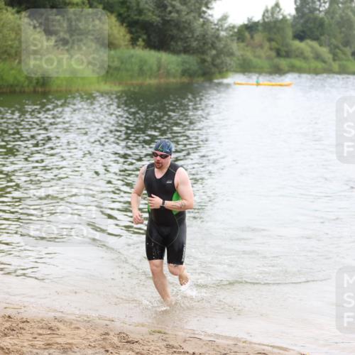 21.06.2026 - 29. Vierlanden-Triathlon Andreas Tolksdorf http://msf.ph/oto/9849209 21.06.2026 09:59:57 Schwimmen 338 meine-sportfotos.de
