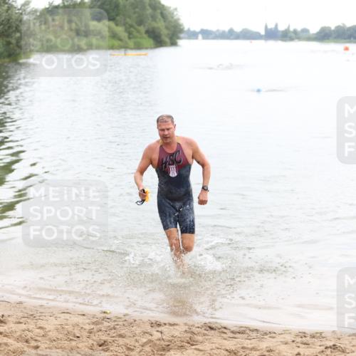 21.06.2026 - 29. Vierlanden-Triathlon Andreas Tolksdorf http://msf.ph/oto/9849247 21.06.2026 10:02:51 Schwimmen 430 meine-sportfotos.de