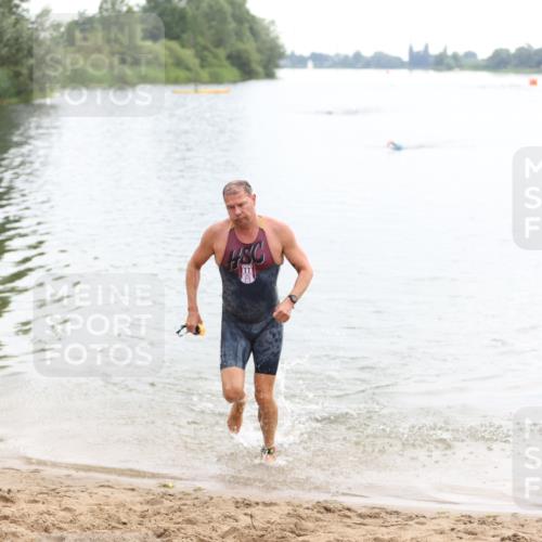 21.06.2026 - 29. Vierlanden-Triathlon Andreas Tolksdorf http://msf.ph/oto/9849252 21.06.2026 10:02:51 Schwimmen 430 meine-sportfotos.de