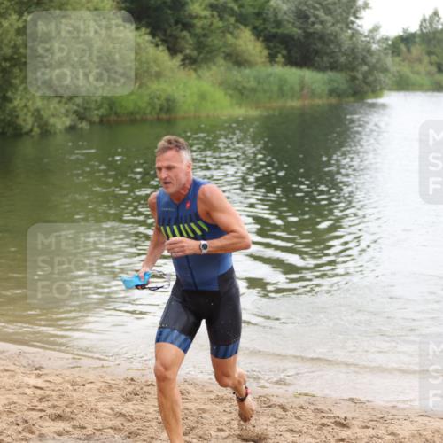 21.06.2026 - 29. Vierlanden-Triathlon Andreas Tolksdorf http://msf.ph/oto/9849271 21.06.2026 10:03:28 Schwimmen 437 meine-sportfotos.de