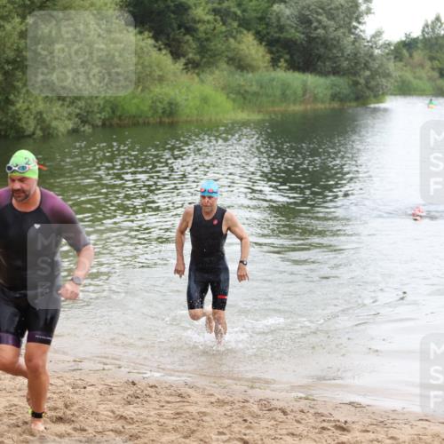 21.06.2026 - 29. Vierlanden-Triathlon Andreas Tolksdorf http://msf.ph/oto/9849285 21.06.2026 10:04:09 Schwimmen 420, 440, 454 meine-sportfotos.de