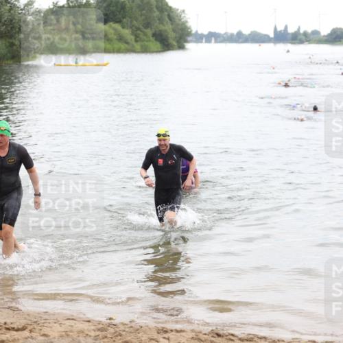 21.06.2026 - 29. Vierlanden-Triathlon Andreas Tolksdorf http://msf.ph/oto/9849361 21.06.2026 10:05:35 Schwimmen 395, 414, 429, 448 meine-sportfotos.de
