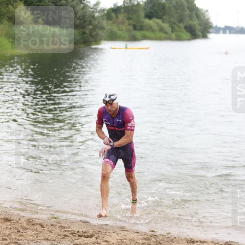 21.06.2026 - 29. Vierlanden-Triathlon Andreas Tolksdorf http://msf.ph/oto/9849370 21.06.2026 10:05:41 Schwimmen 395, 414, 429 meine-sportfotos.de