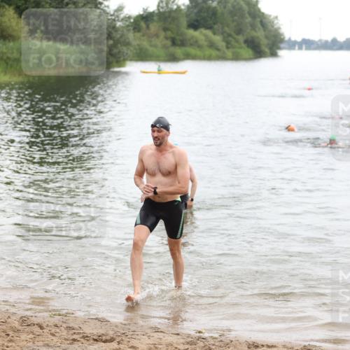 21.06.2026 - 29. Vierlanden-Triathlon Andreas Tolksdorf http://msf.ph/oto/9849390 21.06.2026 10:06:15 Schwimmen 438, 444, 458, 467 meine-sportfotos.de