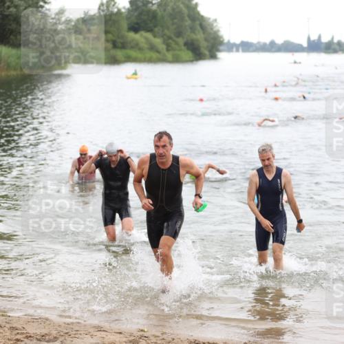 21.06.2026 - 29. Vierlanden-Triathlon Andreas Tolksdorf http://msf.ph/oto/9849409 21.06.2026 10:06:34 Schwimmen 394, 397, 410, 417, 447 meine-sportfotos.de