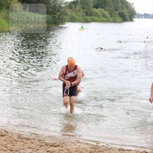 21.06.2026 - 29. Vierlanden-Triathlon Andreas Tolksdorf http://msf.ph/oto/9849435 21.06.2026 10:06:42 Schwimmen 394, 410, 417, 443, 447 meine-sportfotos.de