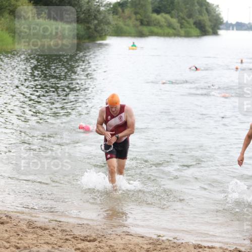 21.06.2026 - 29. Vierlanden-Triathlon Andreas Tolksdorf http://msf.ph/oto/9849439 21.06.2026 10:06:42 Schwimmen 394, 410, 417, 443, 447 meine-sportfotos.de