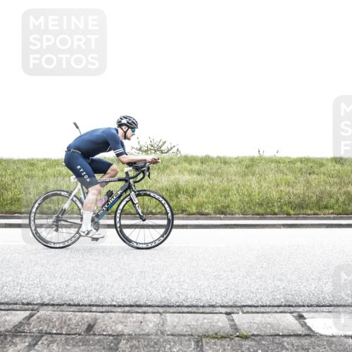 21.06.2026 - 29. Vierlanden-Triathlon H.Heesch http://msf.ph/oto/9849456 21.06.2026 10:27:17 Radfahren 24, 89, 101, 339, 378, 385, 486, 517 meine-sportfotos.de