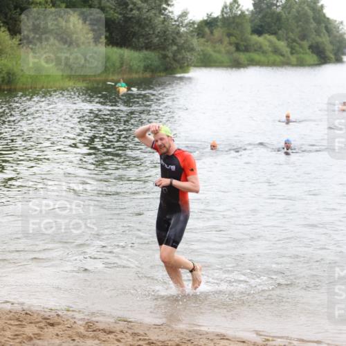 21.06.2026 - 29. Vierlanden-Triathlon Andreas Tolksdorf http://msf.ph/oto/9849533 21.06.2026 10:07:13 Schwimmen 425, 428, 445, 474 meine-sportfotos.de