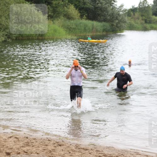 21.06.2026 - 29. Vierlanden-Triathlon Andreas Tolksdorf http://msf.ph/oto/9849581 21.06.2026 10:07:29 Schwimmen 424, 442, 475 meine-sportfotos.de