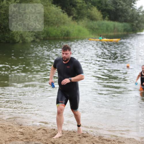 21.06.2026 - 29. Vierlanden-Triathlon Andreas Tolksdorf http://msf.ph/oto/9849627 21.06.2026 10:07:37 Schwimmen 434, 442, 468 meine-sportfotos.de