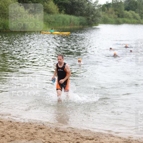 21.06.2026 - 29. Vierlanden-Triathlon Andreas Tolksdorf http://msf.ph/oto/9849642 21.06.2026 10:07:40 Schwimmen 434, 442, 468 meine-sportfotos.de