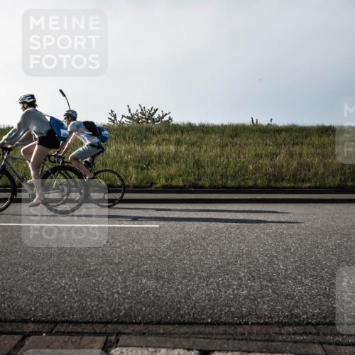 21.06.2026 - 29. Vierlanden-Triathlon H.Heesch http://msf.ph/oto/9849647 21.06.2026 08:05:49 Radfahren  meine-sportfotos.de
