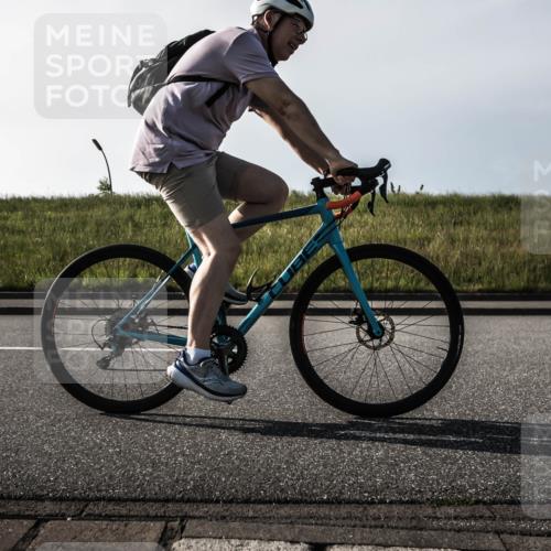 21.06.2026 - 29. Vierlanden-Triathlon H.Heesch http://msf.ph/oto/9849653 21.06.2026 08:09:27 Radfahren  meine-sportfotos.de