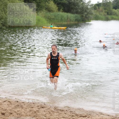 21.06.2026 - 29. Vierlanden-Triathlon Andreas Tolksdorf http://msf.ph/oto/9849657 21.06.2026 10:07:40 Schwimmen 434, 442, 468 meine-sportfotos.de