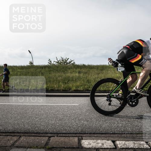 21.06.2026 - 29. Vierlanden-Triathlon H.Heesch http://msf.ph/oto/9849700 21.06.2026 08:45:12 Radfahren 63, 127, 211 meine-sportfotos.de
