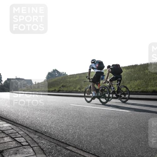 21.06.2026 - 29. Vierlanden-Triathlon H.Heesch http://msf.ph/oto/9849761 21.06.2026 08:03:51 Radfahren  meine-sportfotos.de