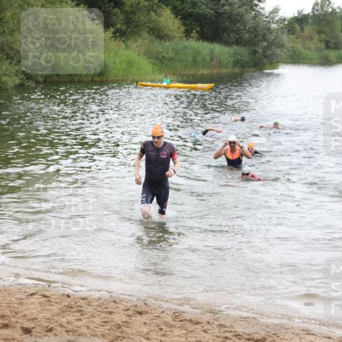 21.06.2026 - 29. Vierlanden-Triathlon Andreas Tolksdorf http://msf.ph/oto/9849769 21.06.2026 10:07:59 Schwimmen 393, 459, 471, 473, 478 meine-sportfotos.de