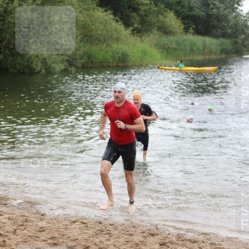 21.06.2026 - 29. Vierlanden-Triathlon Andreas Tolksdorf http://msf.ph/oto/9849831 21.06.2026 10:08:10 Schwimmen 392, 399, 419, 446, 452, 459, 473, 478 meine-sportfotos.de