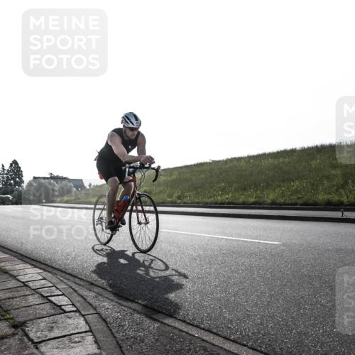 21.06.2026 - 29. Vierlanden-Triathlon H.Heesch http://msf.ph/oto/9849840 21.06.2026 08:46:34 Radfahren 207 meine-sportfotos.de