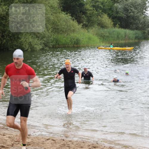 21.06.2026 - 29. Vierlanden-Triathlon Andreas Tolksdorf http://msf.ph/oto/9849847 21.06.2026 10:08:11 Schwimmen 392, 399, 419, 446, 452, 459, 473, 477, 478 meine-sportfotos.de