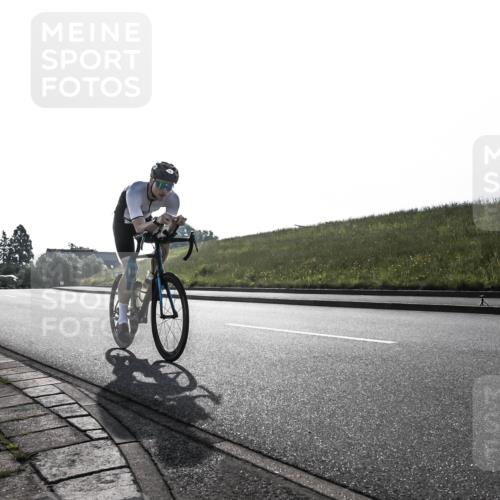 21.06.2026 - 29. Vierlanden-Triathlon H.Heesch http://msf.ph/oto/9849854 21.06.2026 08:47:26 Radfahren 12 meine-sportfotos.de