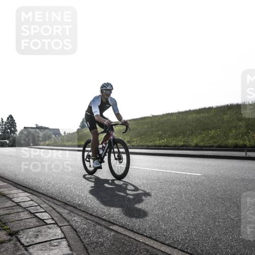 21.06.2026 - 29. Vierlanden-Triathlon H.Heesch http://msf.ph/oto/9849869 21.06.2026 08:48:50 Radfahren 103 meine-sportfotos.de