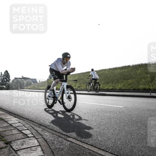 21.06.2026 - 29. Vierlanden-Triathlon H.Heesch http://msf.ph/oto/9849874 21.06.2026 08:49:21 Radfahren 164 meine-sportfotos.de