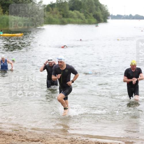 21.06.2026 - 29. Vierlanden-Triathlon Andreas Tolksdorf http://msf.ph/oto/9849876 21.06.2026 10:08:14 Schwimmen 392, 399, 419, 446, 452, 477 meine-sportfotos.de